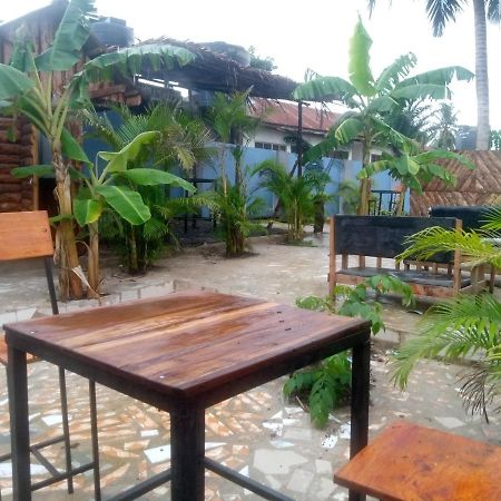 Kicec Bar And Guest House Airport Дар ес Саалам Екстериор снимка