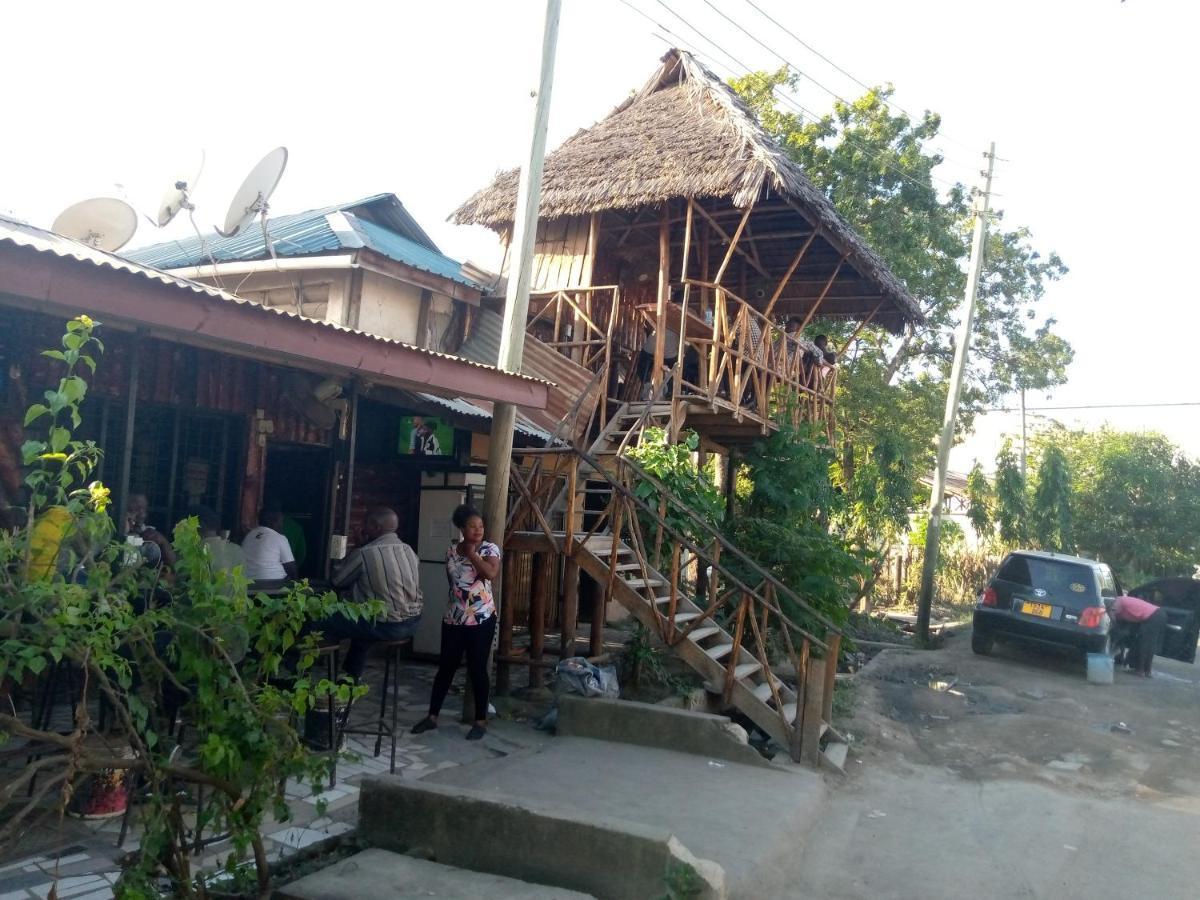 Kicec Bar And Guest House Airport Дар ес Саалам Екстериор снимка