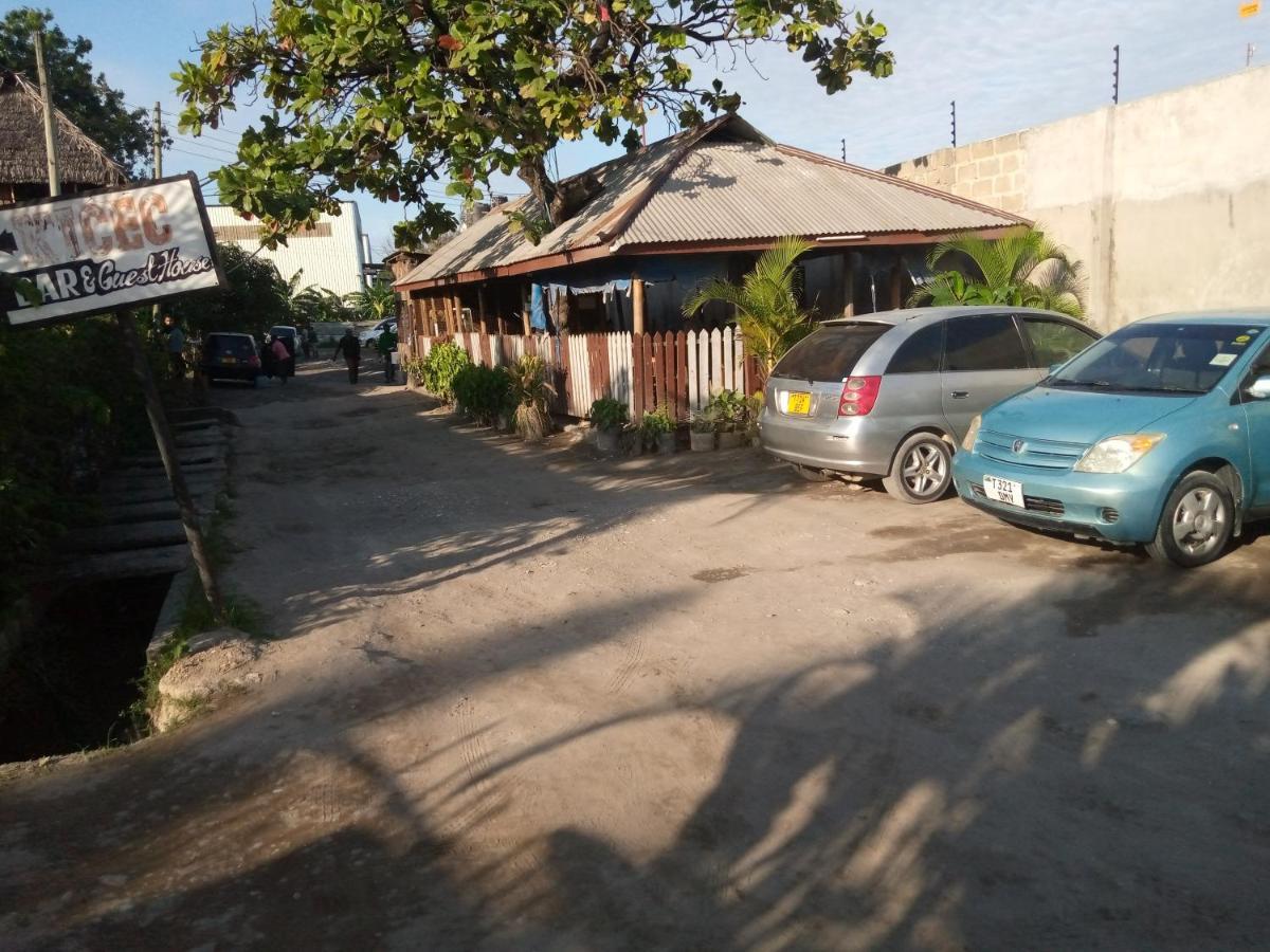 Kicec Bar And Guest House Airport Дар ес Саалам Екстериор снимка