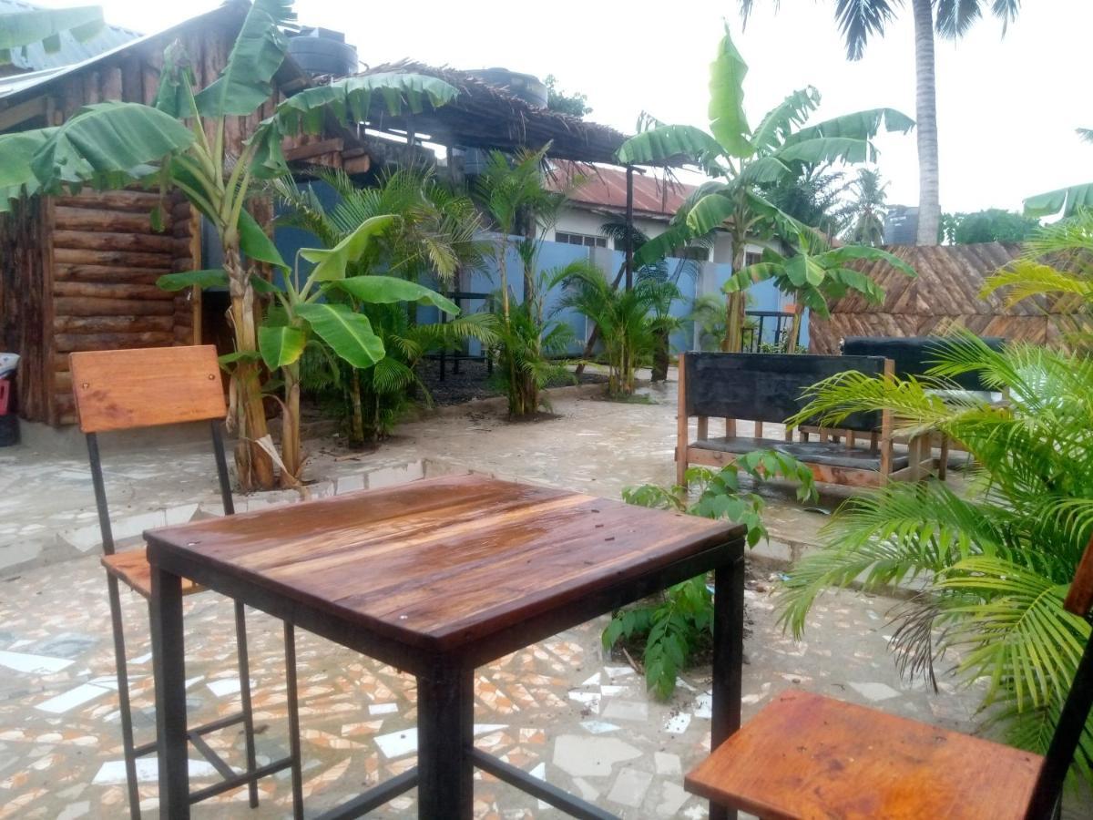 Kicec Bar And Guest House Airport Дар ес Саалам Екстериор снимка