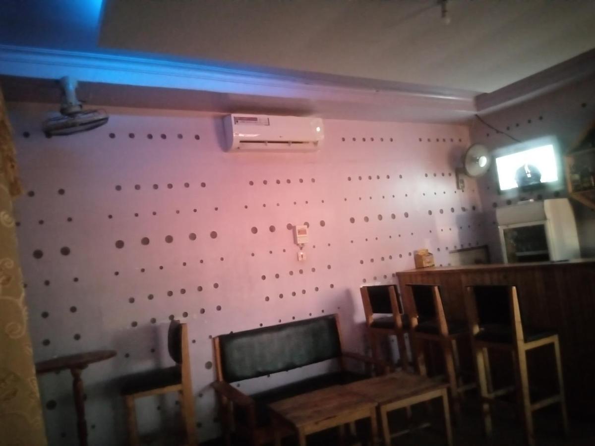 Kicec Bar And Guest House Airport Дар ес Саалам Екстериор снимка