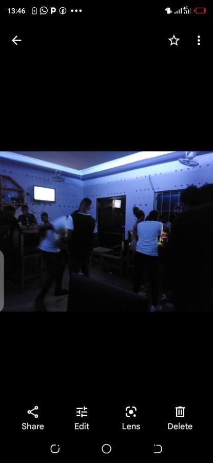 Kicec Bar And Guest House Airport Дар ес Саалам Екстериор снимка