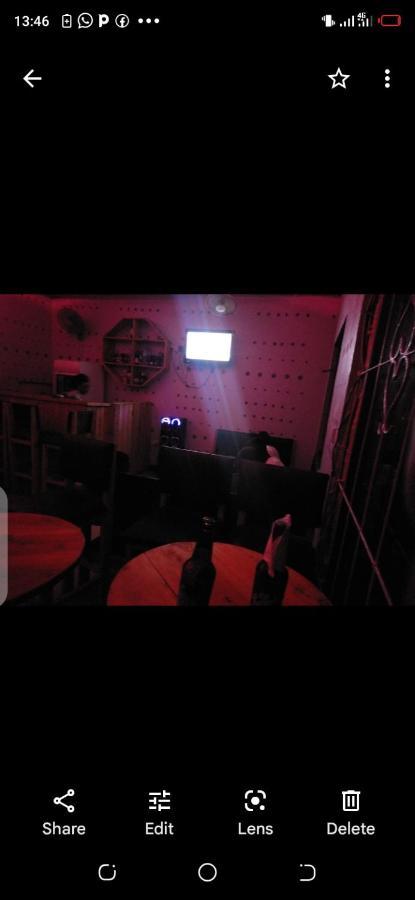 Kicec Bar And Guest House Airport Дар ес Саалам Екстериор снимка