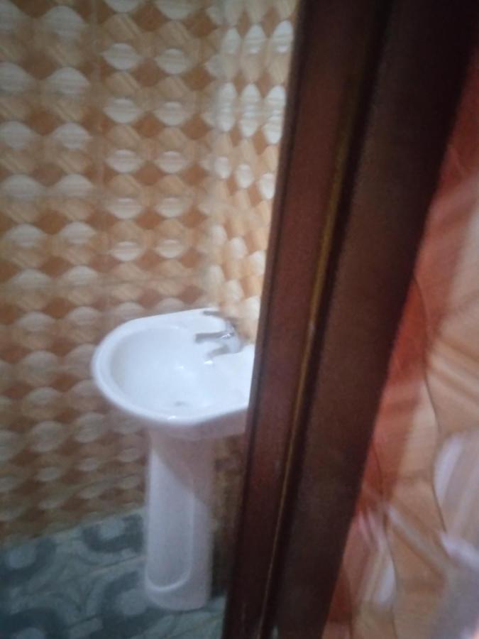 Kicec Bar And Guest House Airport Дар ес Саалам Екстериор снимка