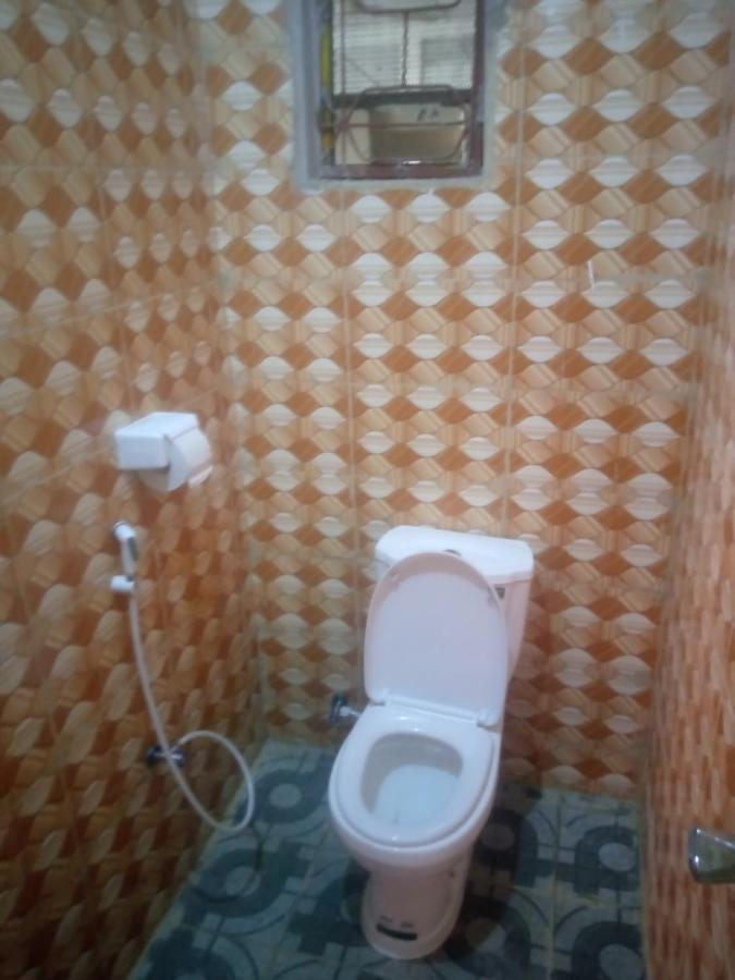 Kicec Bar And Guest House Airport Дар ес Саалам Екстериор снимка